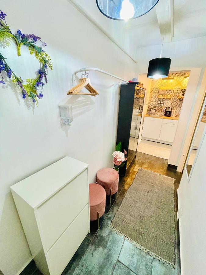Private Place To Stay Self Check In-Nonstop- Netflix-Wifi Решица Экстерьер фото