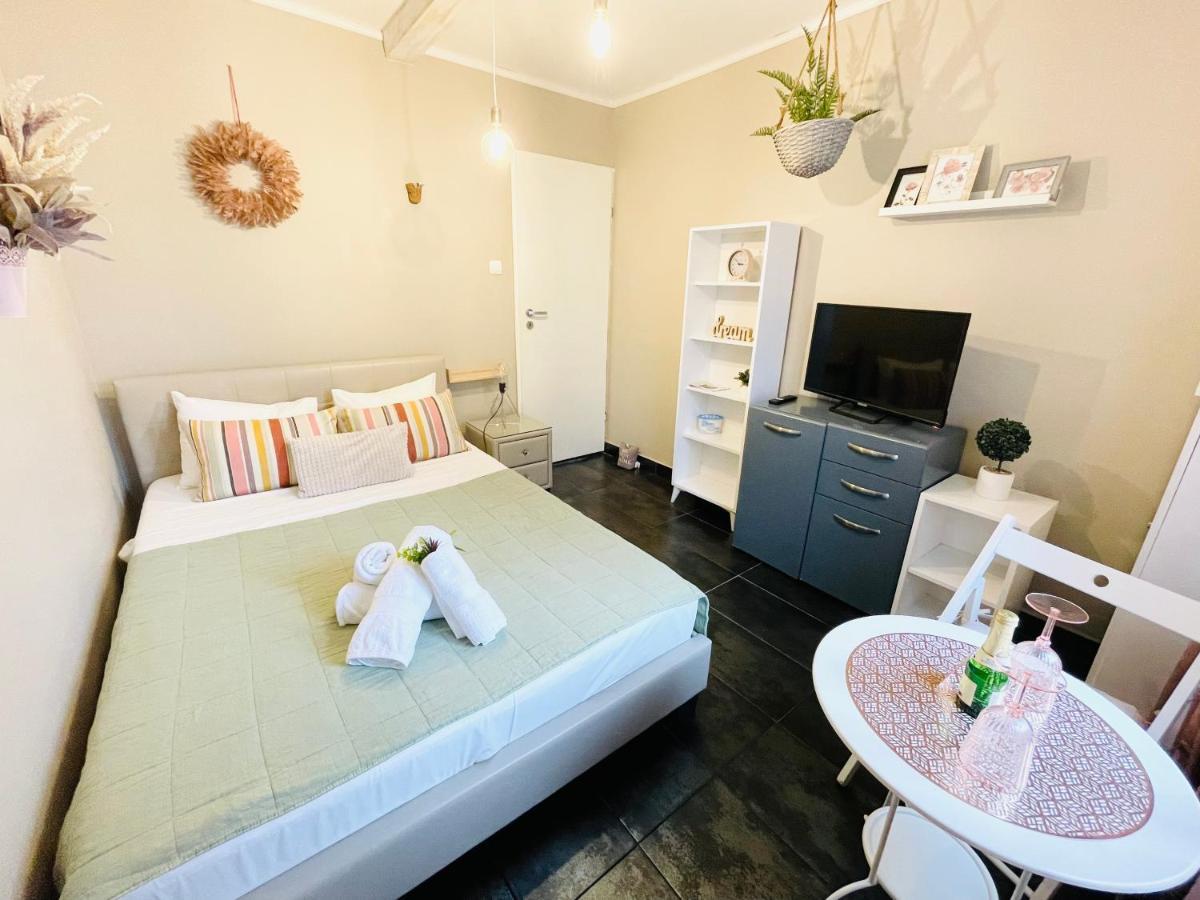Private Place To Stay Self Check In-Nonstop- Netflix-Wifi Решица Экстерьер фото